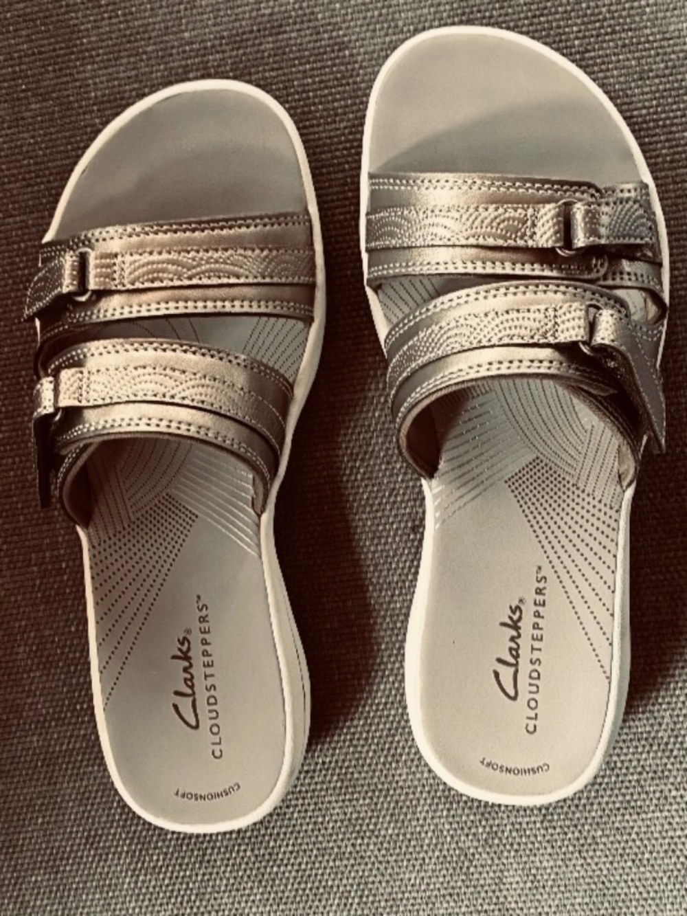 Clarks Cloudsteppers Breeze Piper Sandal Slides New without box Size 6M